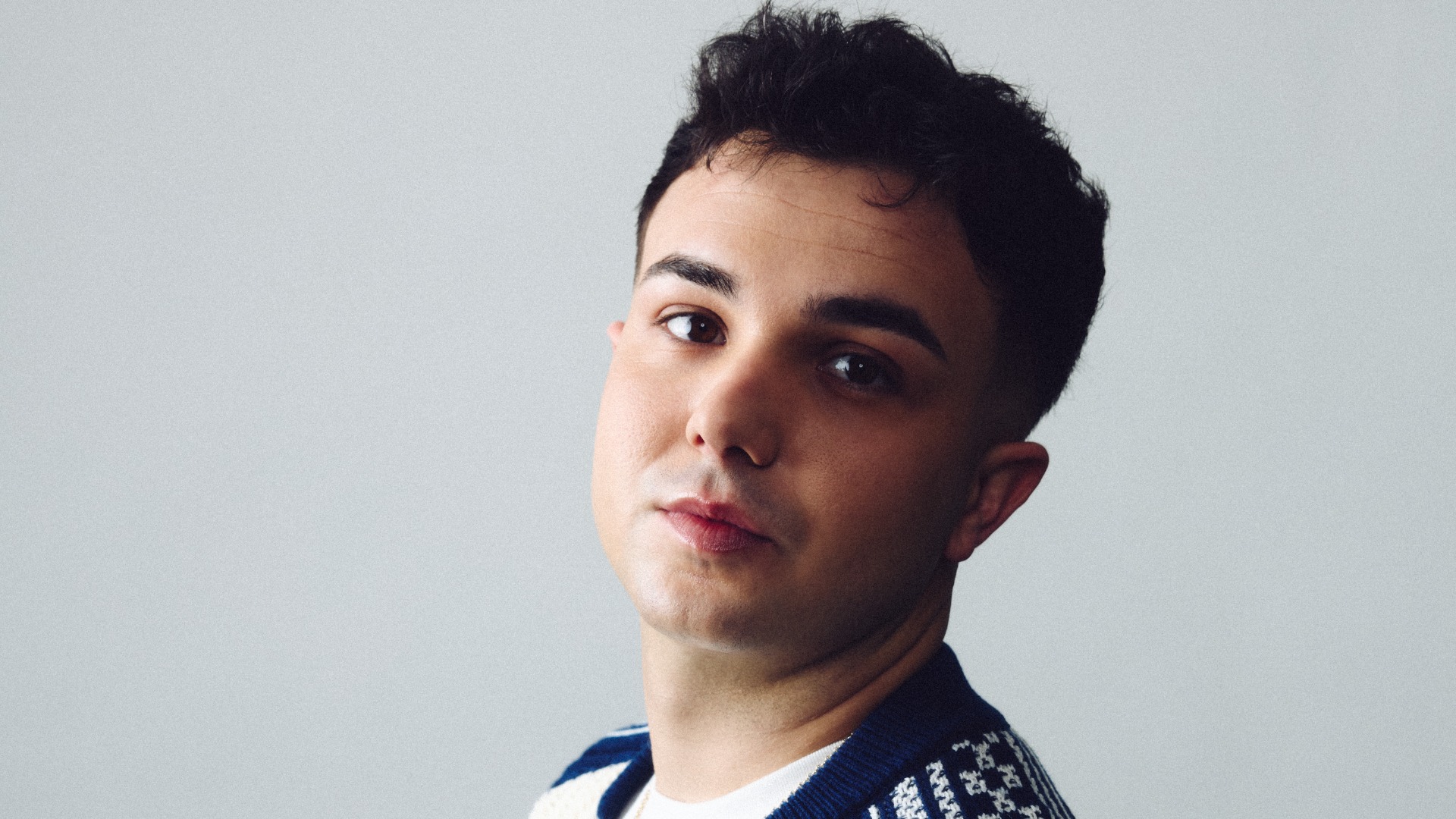 In “Solito Cinema” di Juli ci sono amici, musica e momenti indelebili: l’intervista