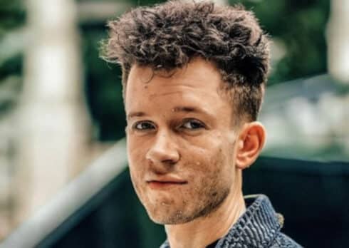 Simon Jaglom refines his hip hop identity with “Go It Alone”