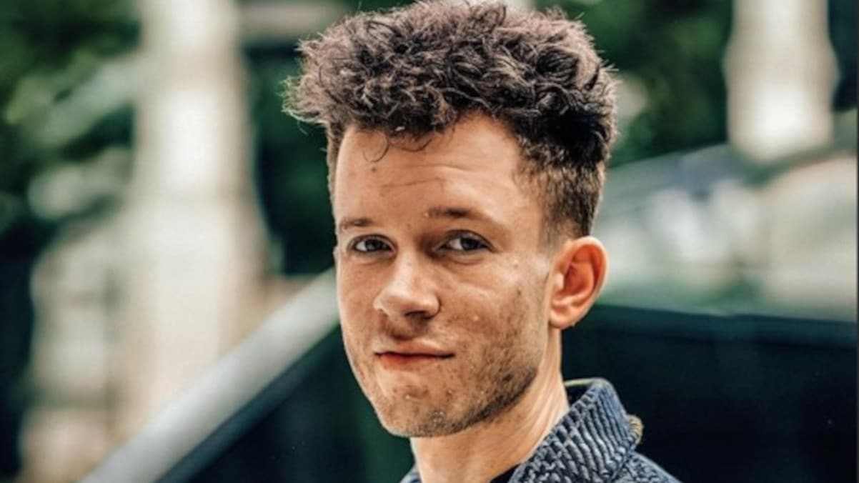 Simon Jaglom refines his hip hop identity with “Go It Alone”