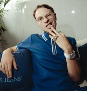 Guess Jeans al Nameless 2026: il brand che ha definito l’estetica del festival