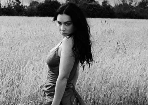 Charli xcx: ispirata, dunque viva