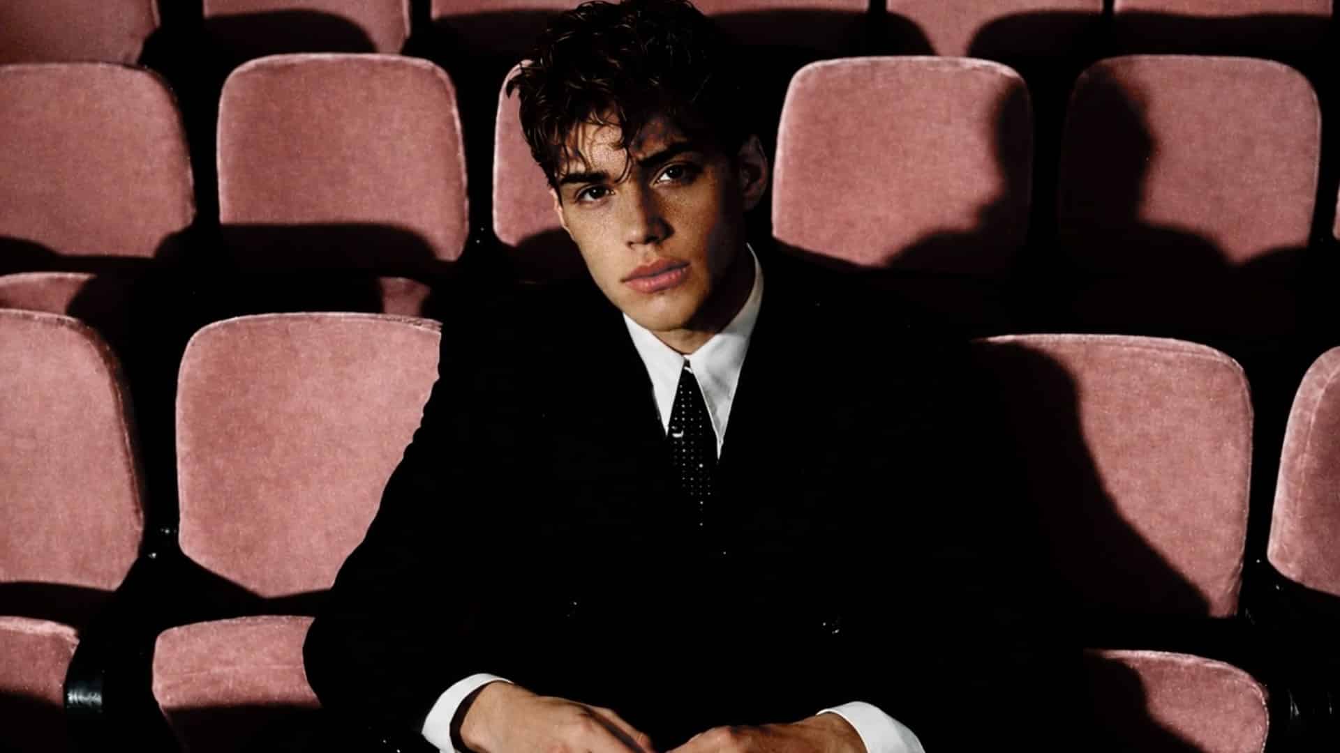 Mattia: «Vorrei che la mia musica andasse oltre il tempo»