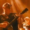 Con i piedi all’aria e la testa a terra: l’ossimoro anni ’90 dei Pixies a Milano