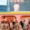 Come si entra nella casita di Bad Bunny?