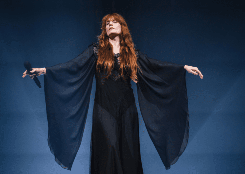 Il concerto di Florence and the Machine a Milano è un rito liberatorio