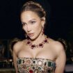 Jennifer Lopez, Dolce & Gabbana e il world-building della moda