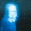 Amare, perdere e ritrovarsi: in “Lost Weekend” Phoebe Bridgers canta la vita senza istruzioni