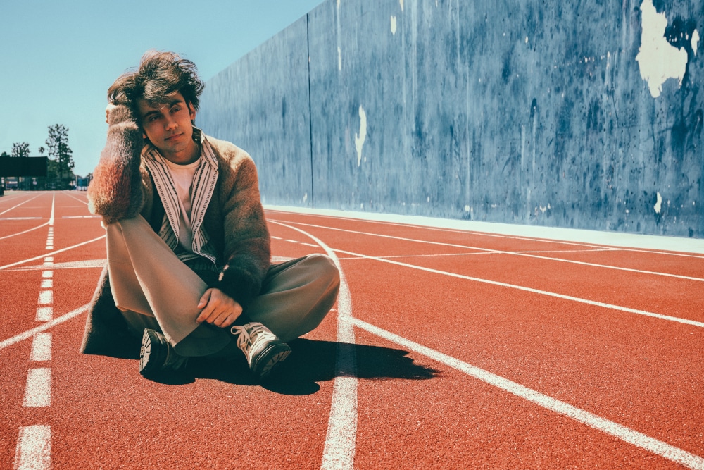 aron! - Too Close for Running - recensione - 3 - foto di Meredith Truax