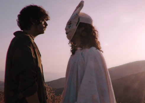 Guarda in anteprima il video di “dio mortale” di Rugo