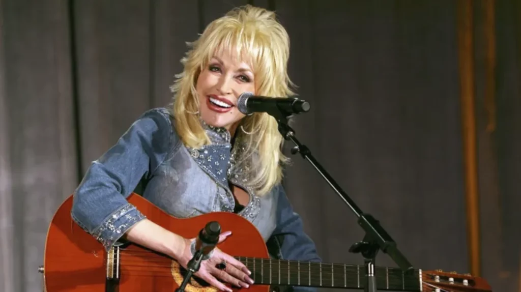 È uscito il primo brano postumo di Dolly Parton “Bound To Ride”