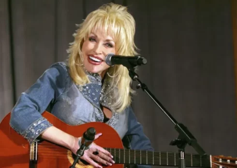 È uscito il primo brano postumo di Dolly Parton “Bound To Ride”