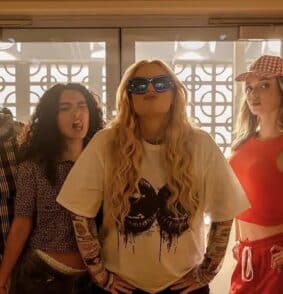 Rebel Wilson riunisce le star di Spice Girls, All Saints e Pussycat Dolls in “Girl Group”