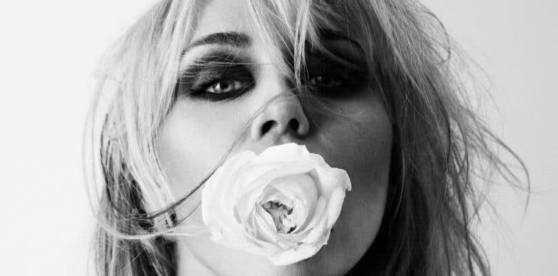 Miley ritrova tutte le sue versioni in “Bass Persuades”