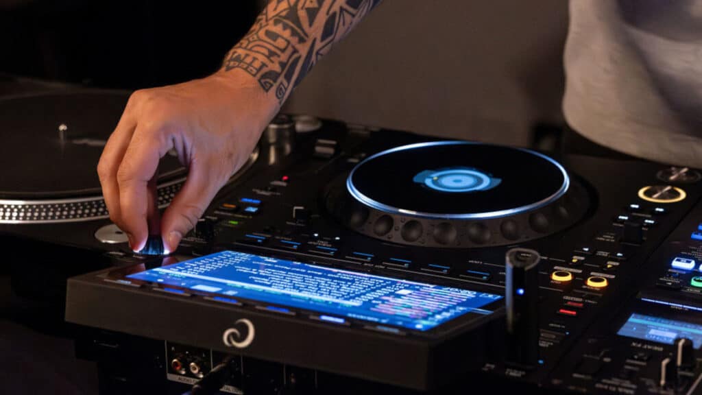 Cosa serve davvero per diventare DJ?