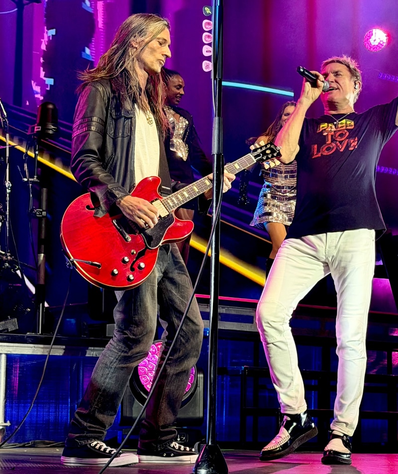 Duran Duran - Parigi - Nick Valensi - foto di Gavin Elder - 4