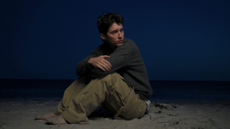 A Troye Sivan il desiderio non basta più