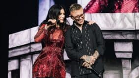 Laura Pausini trasforma il Forum nella cameretta più grande del mondo