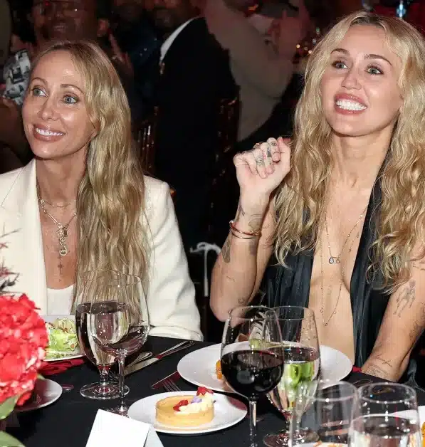 Miley Cyrus racconta il suo impegno filantropico: «C’è ancora molto da fare»