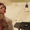 Slayyyter ha annunciato “wor$t man in america”, il disco gemello di “WOR$T GIRL IN AMERICA”